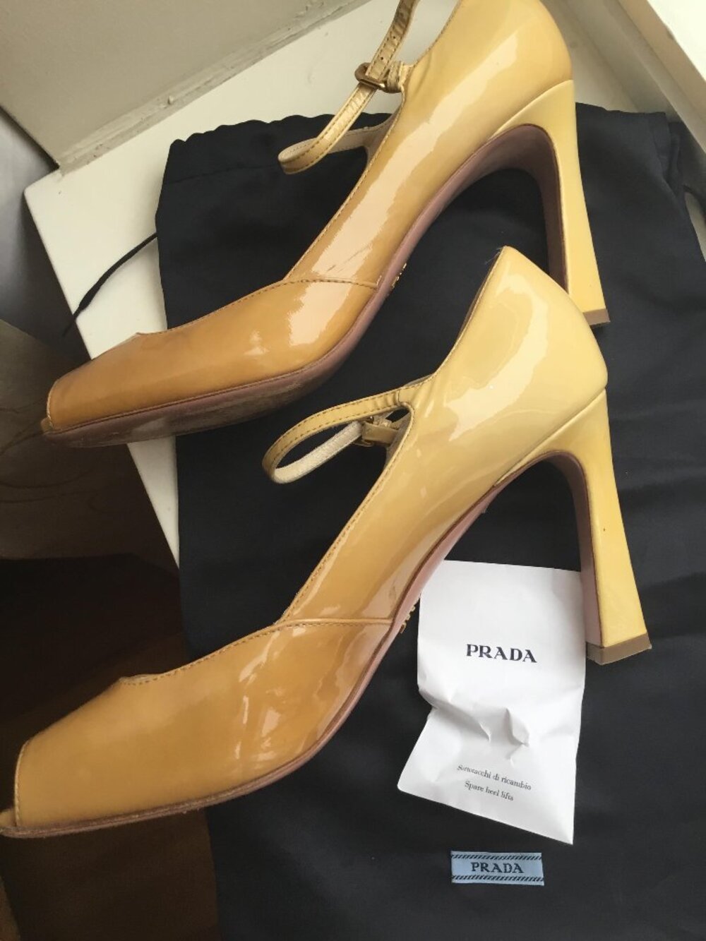 Mary Jane pumps from Prada size 38.5